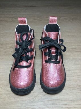 UGG Kids Glitter Lace-Up Boots in Rose size 9C